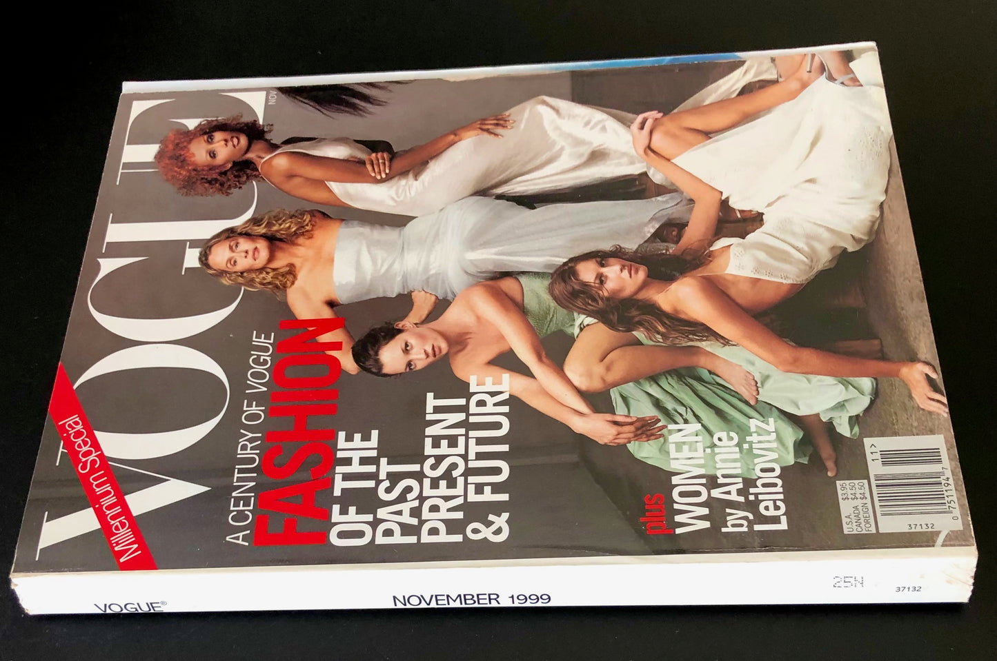 Vogue US November 1999 - A Century of Vogue - Millennium Special
