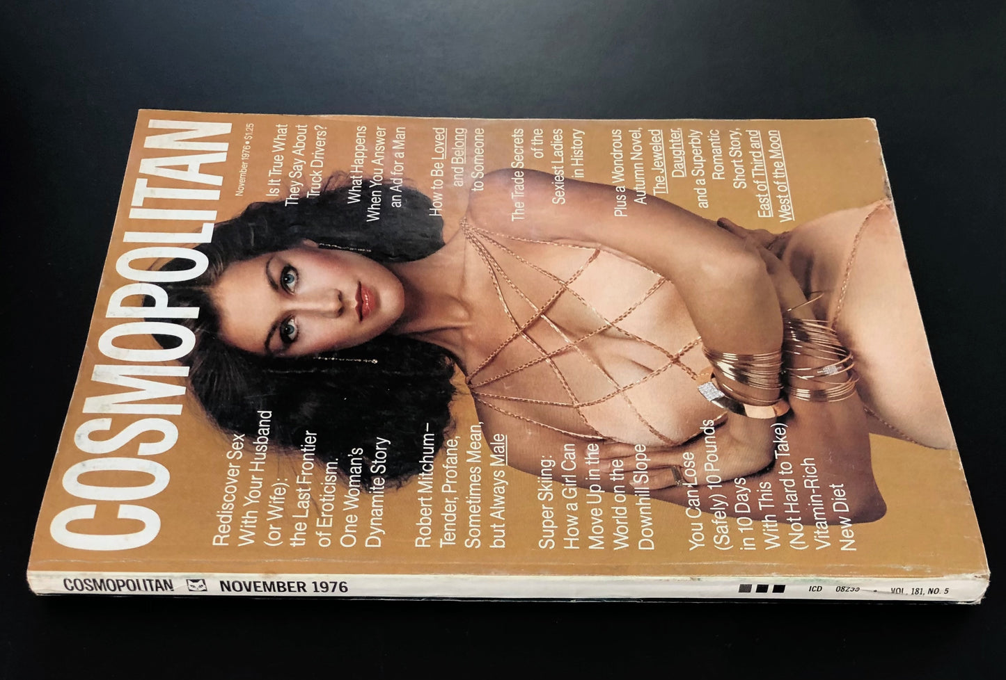 Cosmopolitan US November 1976 - Clotilde by Francesco Scavullo